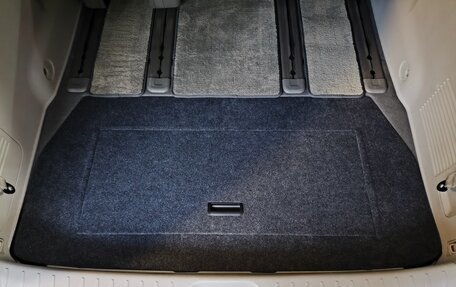 KIA Carnival III, 2016 год, 2 700 000 рублей, 35 фотография