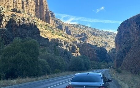 BMW 5 серия, 2015 год, 1 550 000 рублей, 4 фотография