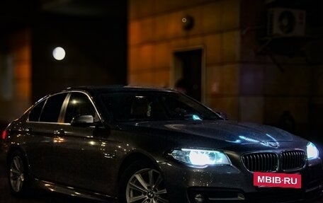 BMW 5 серия, 2015 год, 1 550 000 рублей, 6 фотография
