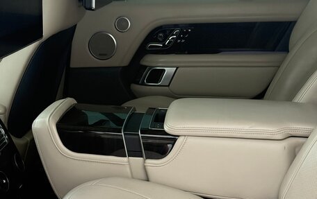 Land Rover Range Rover IV рестайлинг, 2018 год, 6 500 000 рублей, 23 фотография