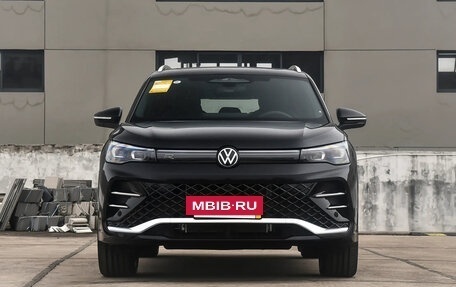 Volkswagen Tiguan, 2026 год, 4 750 000 рублей, 2 фотография