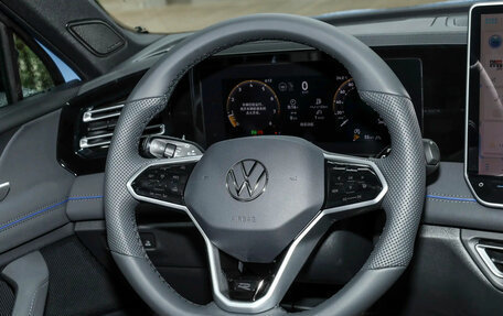 Volkswagen Tiguan, 2026 год, 4 750 000 рублей, 15 фотография