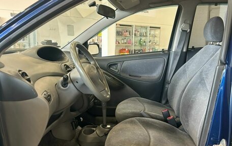 Toyota Yaris I рестайлинг, 2000 год, 329 000 рублей, 7 фотография