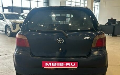 Toyota Yaris I рестайлинг, 2000 год, 329 000 рублей, 5 фотография