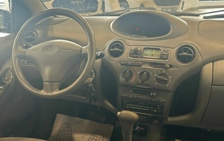 Toyota Yaris I рестайлинг, 2000 год, 329 000 рублей, 13 фотография