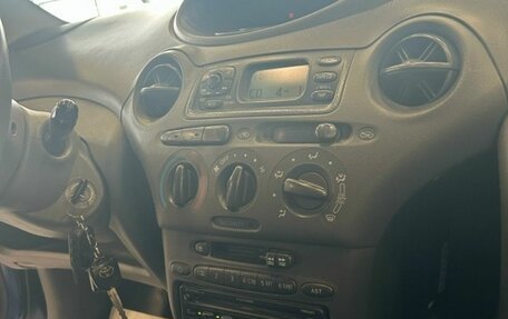 Toyota Yaris I рестайлинг, 2000 год, 329 000 рублей, 14 фотография