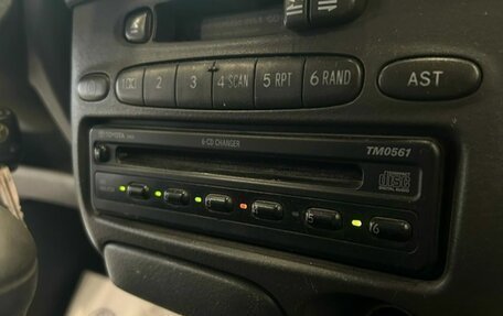 Toyota Yaris I рестайлинг, 2000 год, 329 000 рублей, 17 фотография