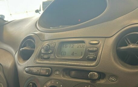 Toyota Yaris I рестайлинг, 2000 год, 329 000 рублей, 16 фотография