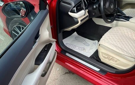 Toyota Camry, 2021 год, 4 200 000 рублей, 5 фотография