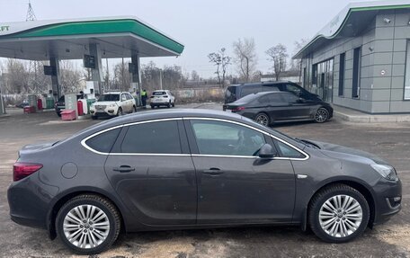 Opel Astra J, 2014 год, 1 325 000 рублей, 4 фотография
