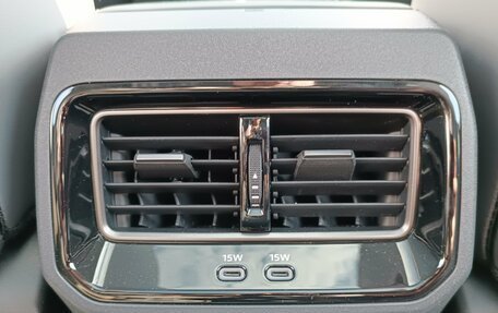 Toyota RAV4, 2025 год, 5 300 000 рублей, 29 фотография