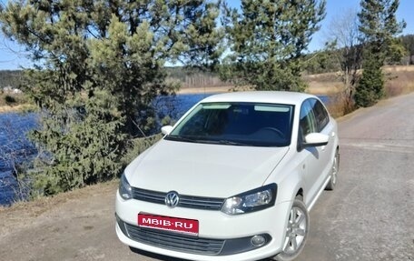 Volkswagen Polo VI (EU Market), 2013 год, 800 000 рублей, 1 фотография