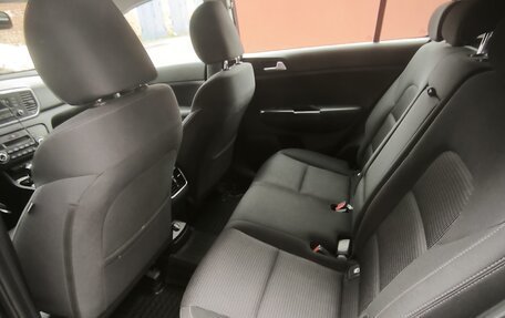 KIA Sportage IV рестайлинг, 2018 год, 2 150 000 рублей, 10 фотография