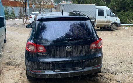 Volkswagen Tiguan I, 2010 год, 569 000 рублей, 2 фотография