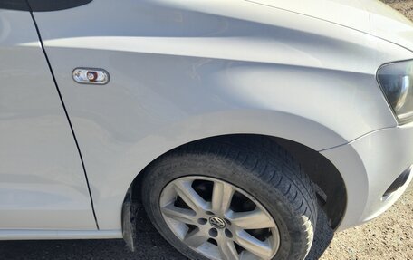 Volkswagen Polo VI (EU Market), 2013 год, 800 000 рублей, 4 фотография