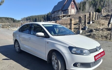 Volkswagen Polo VI (EU Market), 2013 год, 800 000 рублей, 3 фотография