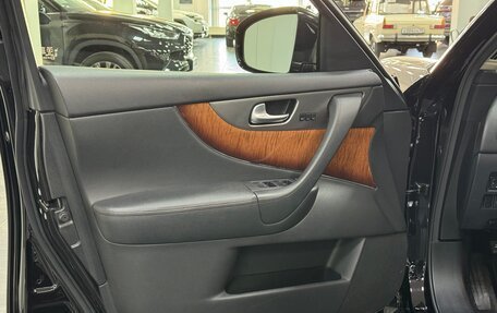 Infiniti QX70, 2017 год, 2 800 000 рублей, 9 фотография