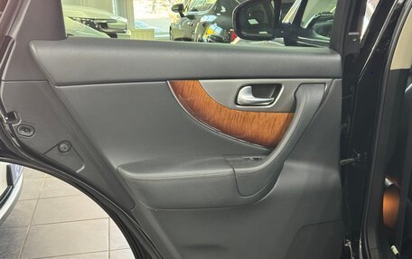 Infiniti QX70, 2017 год, 2 800 000 рублей, 17 фотография