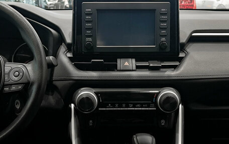 Toyota RAV4, 2019 год, 3 750 000 рублей, 18 фотография