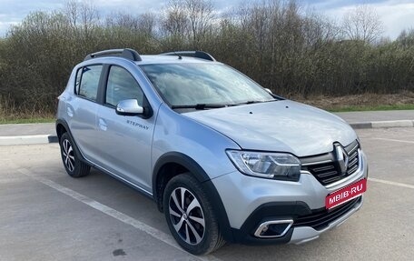 Renault Sandero II рестайлинг, 2020 год, 1 350 000 рублей, 1 фотография