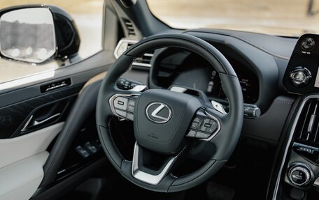 Lexus LX, 2025 год, 18 499 000 рублей, 13 фотография