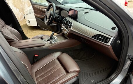 BMW 5 серия, 2018 год, 4 700 000 рублей, 13 фотография