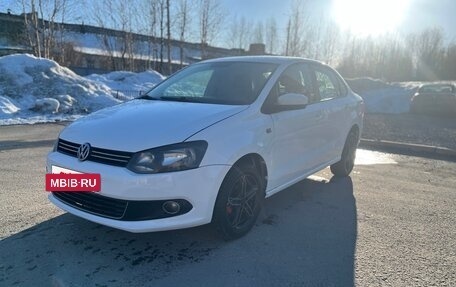 Volkswagen Polo VI (EU Market), 2011 год, 570 000 рублей, 3 фотография