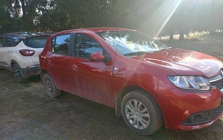 Renault Sandero II рестайлинг, 2014 год, 680 000 рублей, 3 фотография