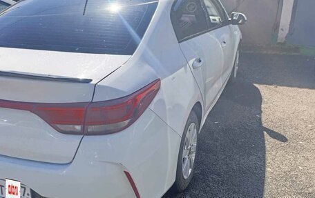 KIA Rio IV, 2021 год, 1 100 000 рублей, 7 фотография