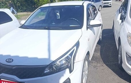 KIA Rio IV, 2021 год, 1 100 000 рублей, 4 фотография