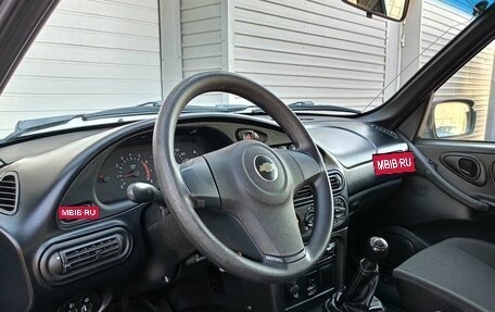 Chevrolet Niva I рестайлинг, 2017 год, 659 000 рублей, 10 фотография