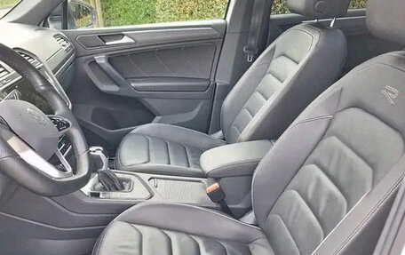 Volkswagen Tiguan II, 2022 год, 2 600 000 рублей, 8 фотография