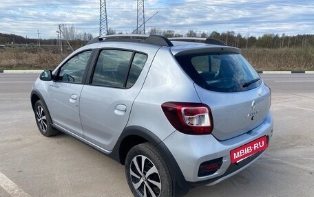 Renault Sandero II рестайлинг, 2020 год, 1 350 000 рублей, 2 фотография