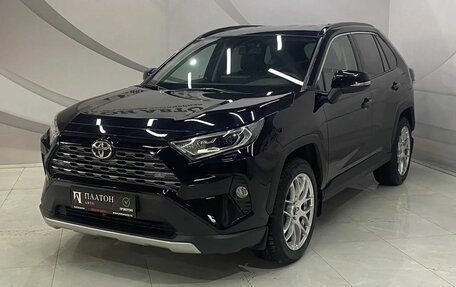 Toyota RAV4, 2021 год, 3 599 000 рублей, 1 фотография