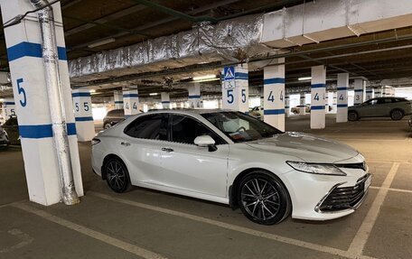 Toyota Camry, 2021 год, 3 500 000 рублей, 3 фотография