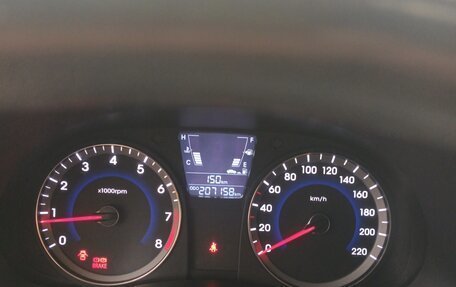 Hyundai Solaris II рестайлинг, 2012 год, 570 000 рублей, 4 фотография