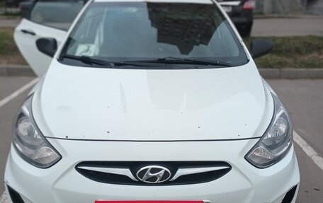 Hyundai Solaris II рестайлинг, 2012 год, 570 000 рублей, 7 фотография