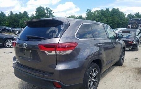 Toyota Highlander III, 2017 год, 4 000 000 рублей, 4 фотография