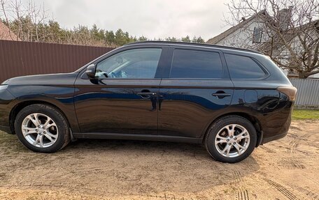 Mitsubishi Outlander III рестайлинг 3, 2012 год, 1 170 000 рублей, 7 фотография