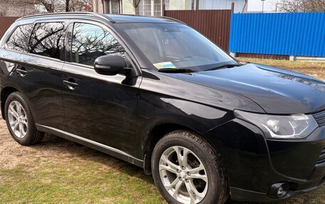 Mitsubishi Outlander III рестайлинг 3, 2012 год, 1 170 000 рублей, 3 фотография