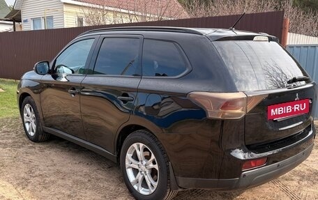 Mitsubishi Outlander III рестайлинг 3, 2012 год, 1 170 000 рублей, 6 фотография