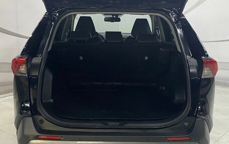 Toyota RAV4, 2021 год, 3 599 000 рублей, 9 фотография