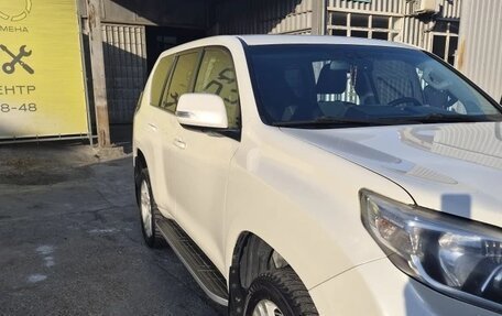 Toyota Land Cruiser Prado 150 рестайлинг 2, 2014 год, 2 700 000 рублей, 2 фотография