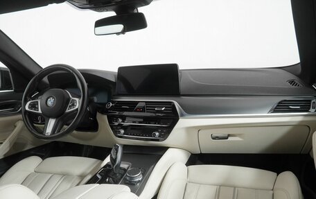 BMW 5 серия, 2021 год, 4 650 000 рублей, 14 фотография