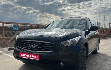 Infiniti FX II, 2011 год, 1 400 000 рублей, 1 фотография