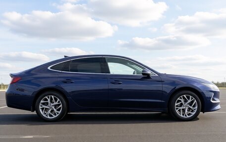 Hyundai Sonata VIII, 2020 год, 2 200 000 рублей, 3 фотография