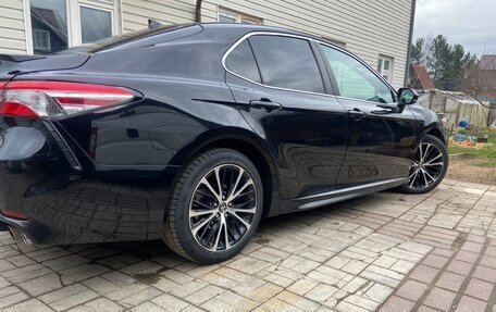 Toyota Camry, 2019 год, 2 380 000 рублей, 7 фотография