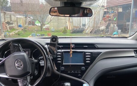 Toyota Camry, 2019 год, 2 380 000 рублей, 10 фотография