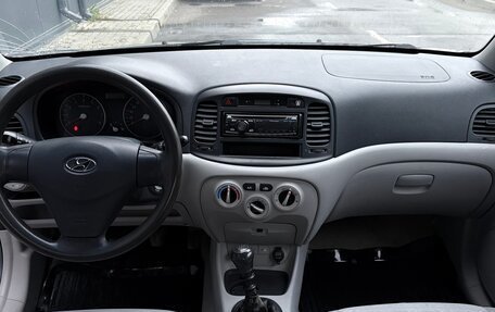 Hyundai Verna II, 2007 год, 500 000 рублей, 16 фотография