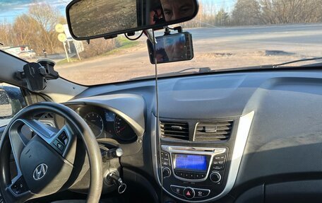 Hyundai Solaris II рестайлинг, 2013 год, 450 000 рублей, 12 фотография